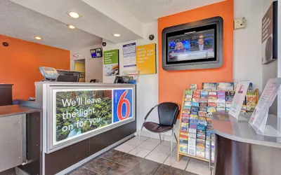 Photo 3 - Motel 6 – Santa Rosa, CA - South