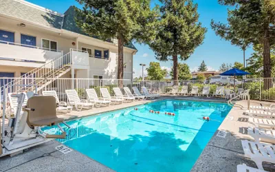 Photo 2 - Motel 6 Rohnert Park, CA