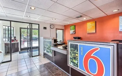 Photo 5 - Motel 6 Fremont, CA - North
