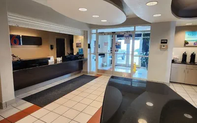Photo 4 - Motel 6 Biloxi, MS - Beach
