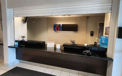 Photo 2 - Motel 6 Biloxi, MS - Beach