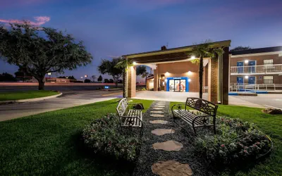 Photo 2 - Motel 6 Plano, TX - Plano Northeast