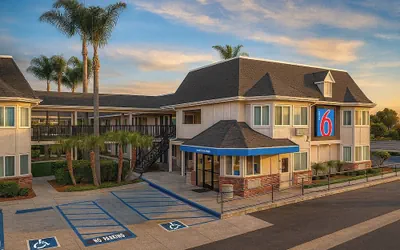 Photo 2 - Motel 6 Westminster, CA - North