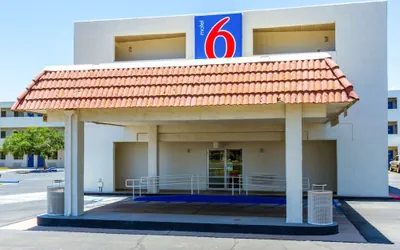 Motel 6 Tempe, AZ – Phoenix Airport – Priest Dr