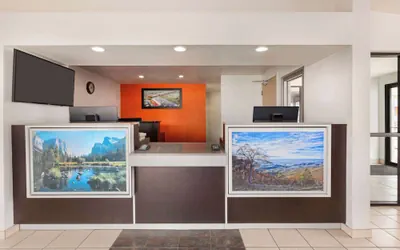 Photo 5 - Howard Johnson by Wyndham Harrisonburg