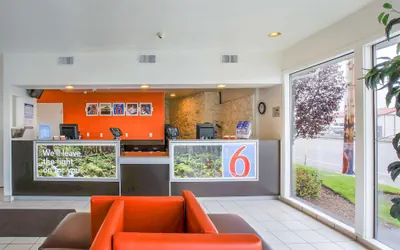 Photo 4 - Motel 6 Coos Bay, OR