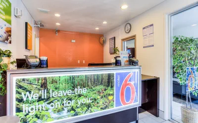Photo 3 - Motel 6 Tigard, OR - Portland South - Lake Oswego