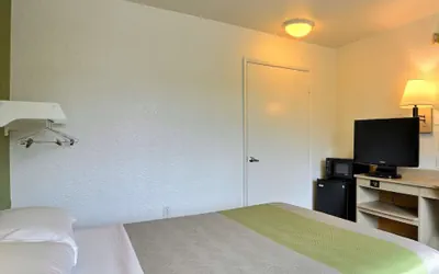 Photo 4 - Motel 6 Tumwater, WA - Olympia