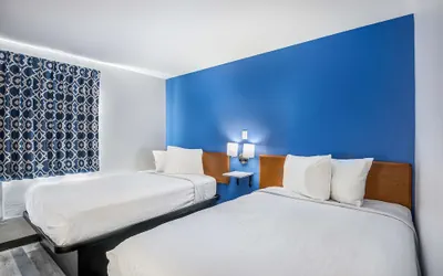 Photo 5 - Americas Best Value Inn East Peoria
