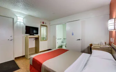 Photo 5 - Motel 6 Wheat Ridge, CO - West - Denver North