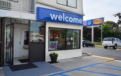 Photo 2 - Motel 6 Southington, CT - Hartford