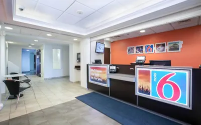Photo 2 - Motel 6 Brooklyn Center, MN - Minneapolis