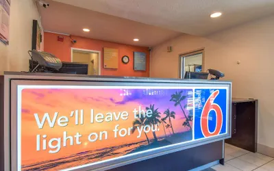 Photo 4 - Motel 6 Westminster South - Long Beach