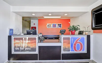 Photo 5 - Motel 6 Green Bay, WI