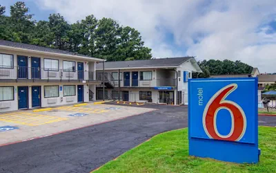 Photo 2 - Motel 6 Longview, TX