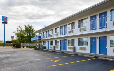 Motel 6 Rochester, MN