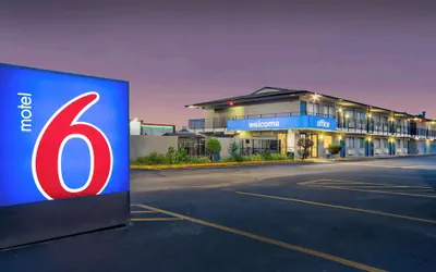 Photo 2 - Motel 6 Jonesboro, AR
