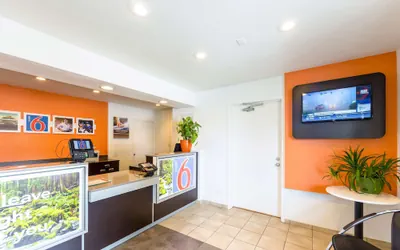 Photo 2 - Motel 6 Klamath Falls, OR