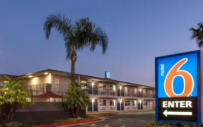 Photo 2 - Motel 6 Fontana, CA