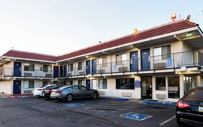 Photo 2 - Motel 6 Modesto CA