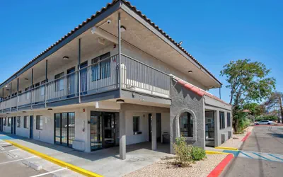 Photo 2 - Motel 6 Kingman, AZ - Route 66 East