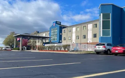 Photo 2 - Motel 6 Caseyville, IL - Caseyville Il
