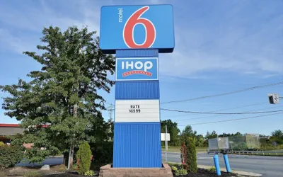 Motel 6 Tewksbury, MA - Boston