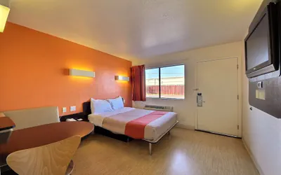 Photo 5 - Motel 6 Laredo, TX - South