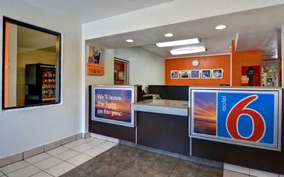 Photo 4 - Motel 6 Dania Beach