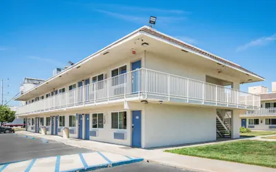 Photo 2 - Motel 6 Williams, CA