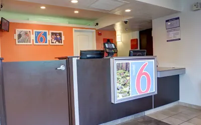 Photo 3 - Motel 6 Springfield, OR - Eugene North