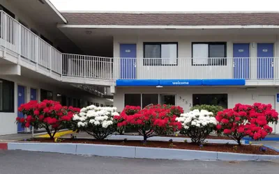 Photo 2 - Motel 6 Springfield, OR - Eugene North