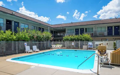 Photo 2 - Motel 6 Sandston, VA - Richmond, Va
