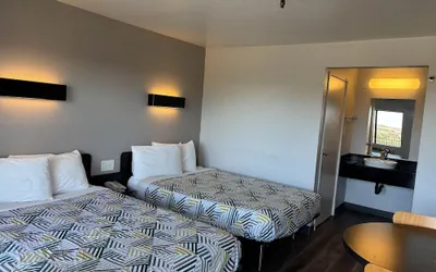 Photo 5 - Hotel B5 Watsonville, CA - Monterey Area
