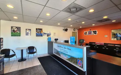 Photo 3 - Motel 6 Webster, TX - Houston - Nasa Lake