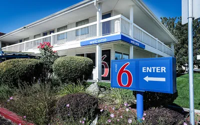 Photo 2 - Motel 6 Sparks, NV - Airport - Sparks