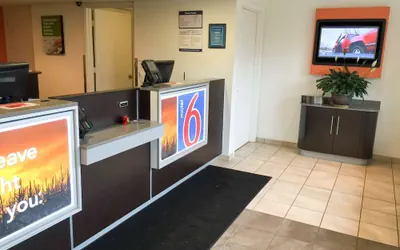 Photo 4 - Motel 6 Roseville, MN - Minneapolis North