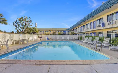 Photo 2 - Motel 6 King City, CA