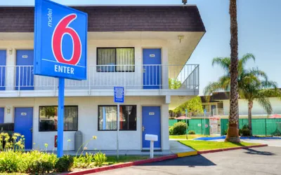 Photo 2 - Motel 6 – Santa Nella, on I-5