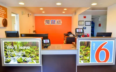 Photo 4 - Motel 6 – Santa Nella, on I-5
