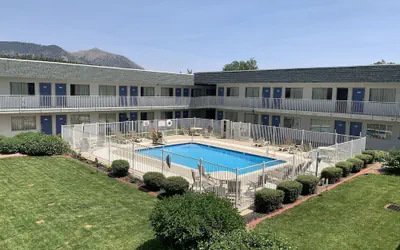 Photo 2 - Motel 6 Flagstaff, AZ - Butler