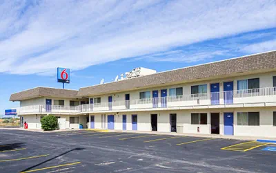 Photo 2 - Cowboy Inn Laramie