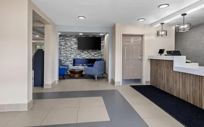 Photo 4 - Suburban Studios Fishers Indianapolis