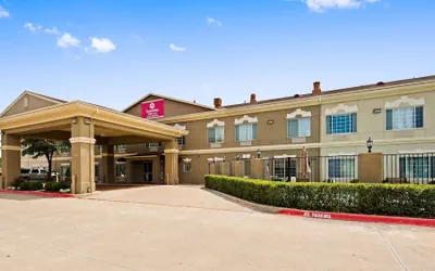 Photo 2 - SureStay Plus Hotel by Best Western Mesquite