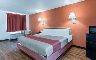 Photo 5 - Motel 6 Newport News, VA