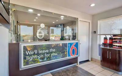 Photo 4 - Motel 6 Vallejo, CA - Six Flags West