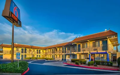 Photo 2 - Motel 6 Vallejo, CA - Six Flags West