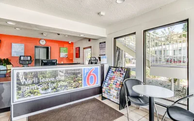 Photo 5 - Motel 6 Stockton, CA - North