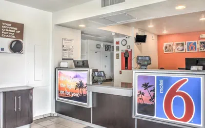 Photo 4 - Motel 6 Mojave, CA