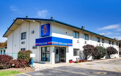 Photo 2 - Motel 6 Normal, IL - Bloomington Area